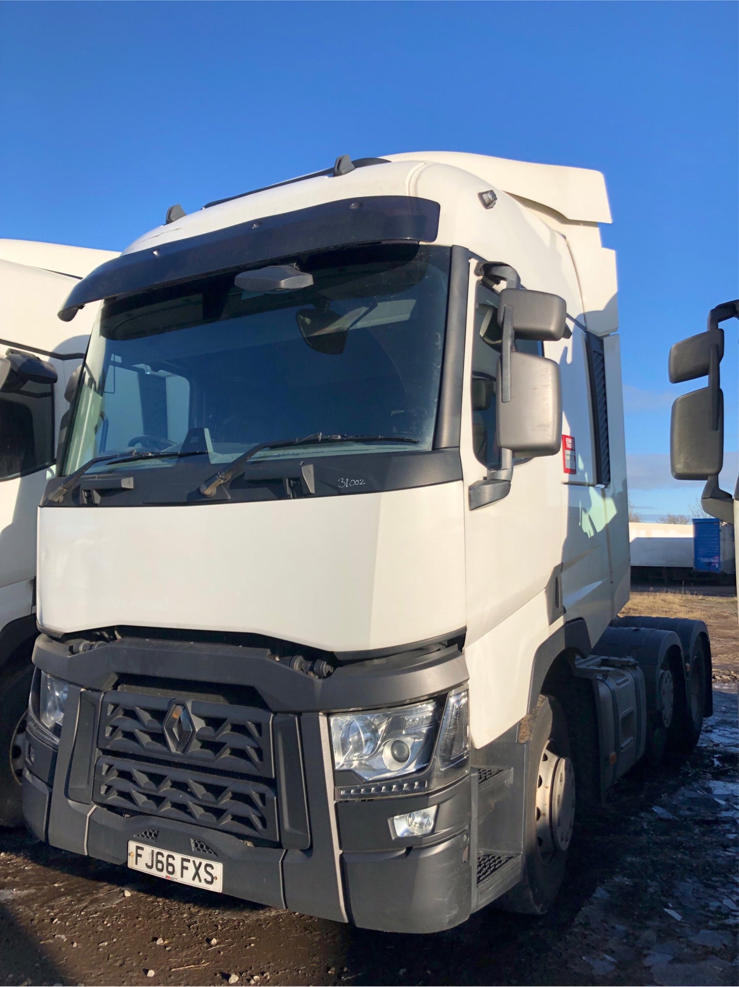 2016 RENAULT PREMIUM T460 6X2 AUTO SIR TRACTOR REG FJ66FXS. Export slip sent to DVLA